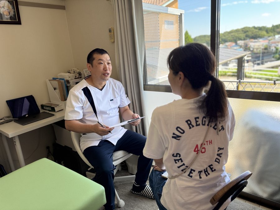 問診でお悩みをうかがう様子
